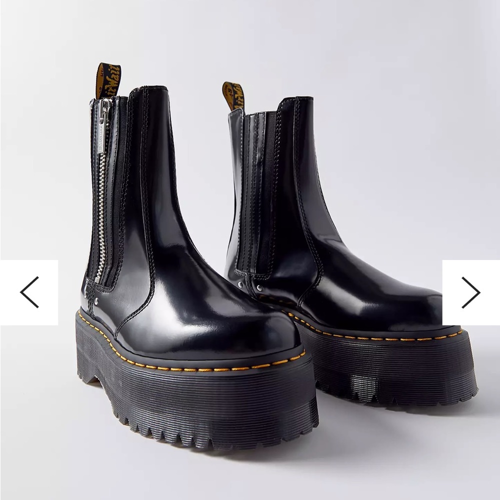 Dr. Martin Max Buttero Black Platform Boot 10